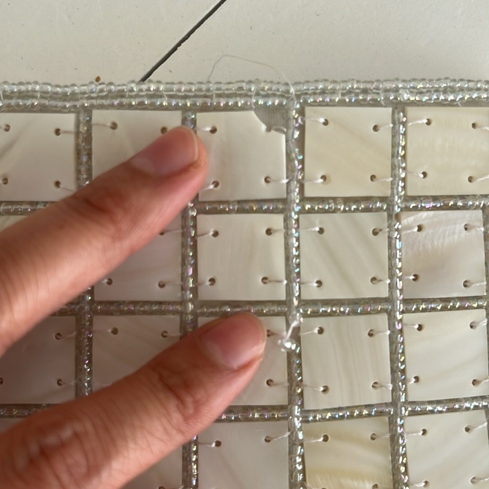 Shell clutch bag - Picture 2 of 6